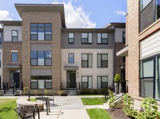 11579 Huffington St, Carmel, IN 46032