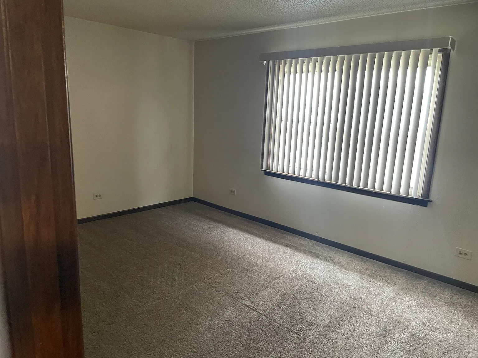 2 bed, 1200 sqft, $1,500 — Photo 4
