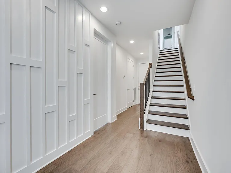 660 Hamilton Ave — Photo 3