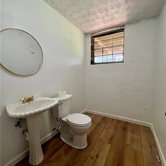 6695 Courtney Dr — Photo 24