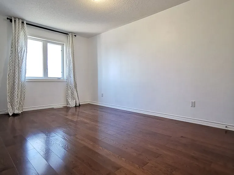 53 Hammersly Blvd — Photo 10