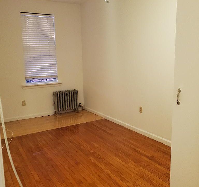 1st image of 2851 Randall Ave Floor 2