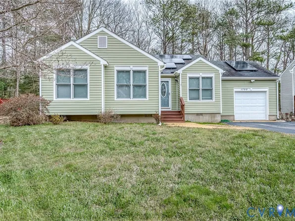 1700 Winters Hill Cir, North Chesterfield, VA 23236
