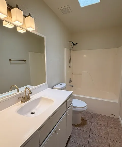 2725 N Dodge Blvd #2725 — Photo 9