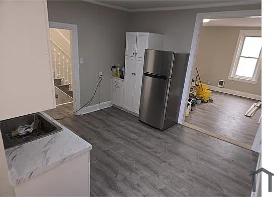 2 bed, 875 sqft, $1,800 — Photo 2