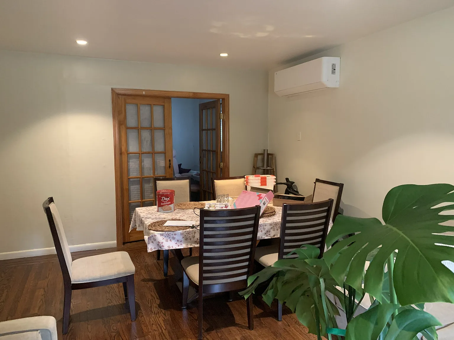 3 bed, 1.5 bath, 1545 sqft, $4,600 — Photo 4