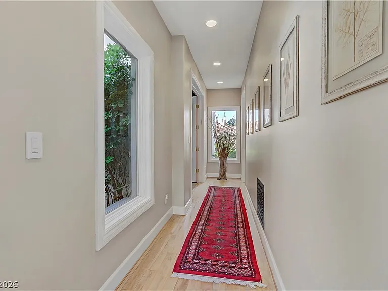 8628 Scarsdale Dr — Photo 30