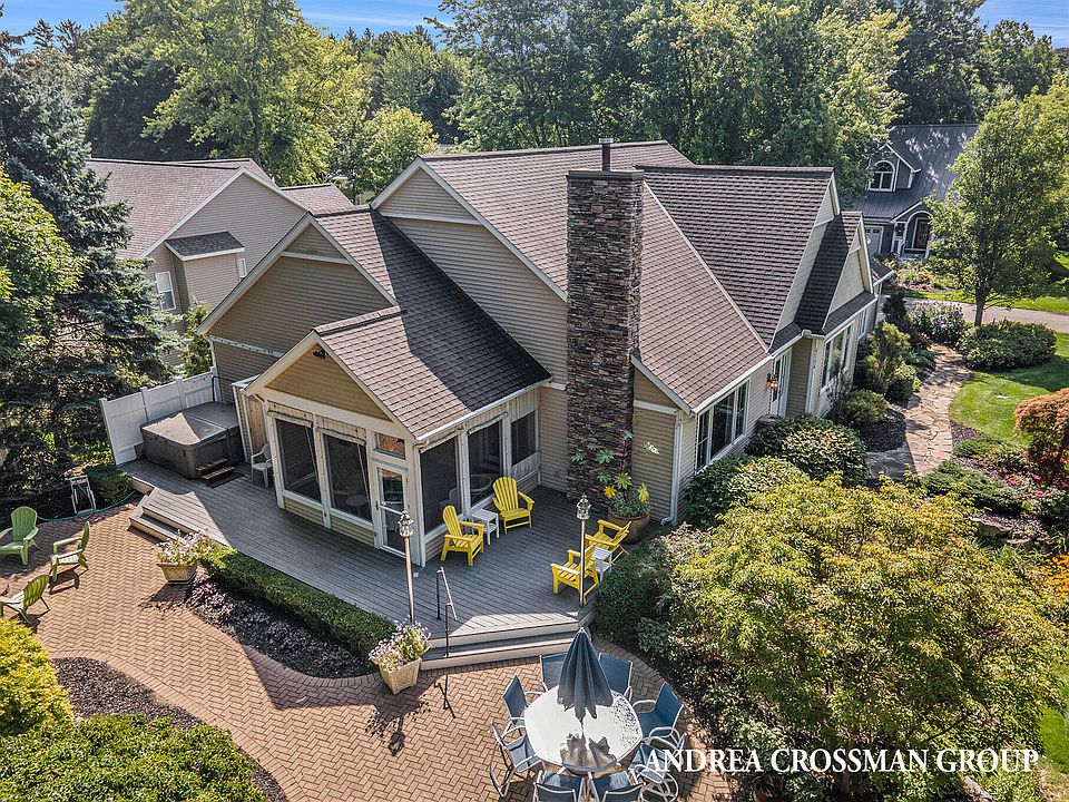 1st image of 4386 Lakes Edge Dr