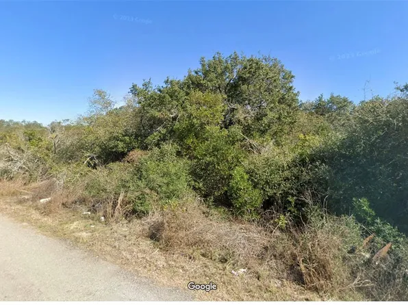 N 11th St, Aransas Pass, TX 78336