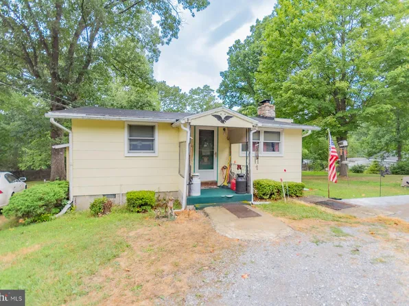 1227 Rolling Ln, Harpers Ferry, WV 25425