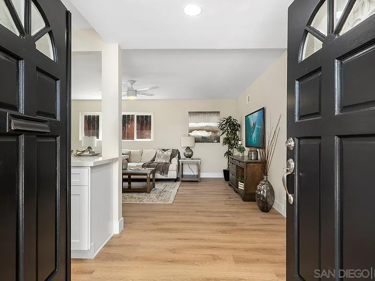 5051 Lenore Dr — Photo 6