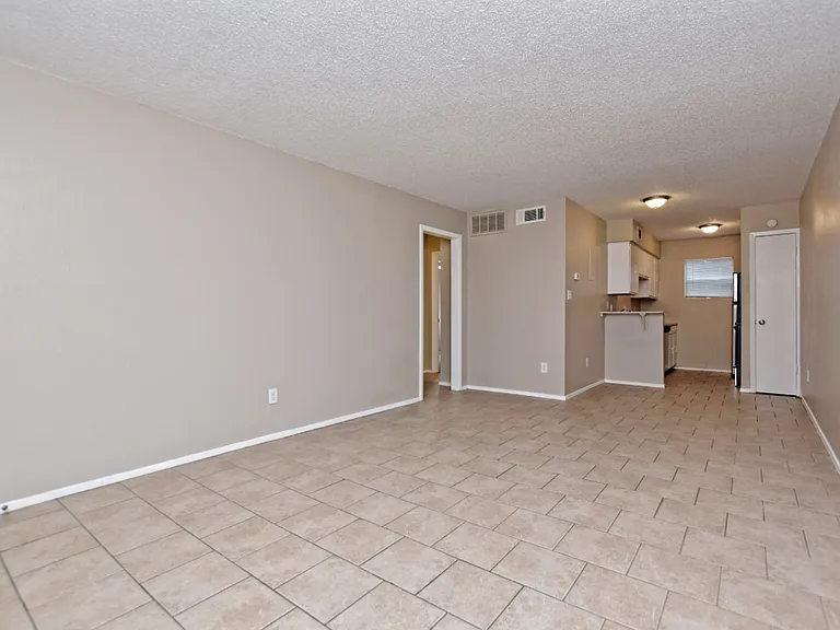 Peppertree Apartments — Photo 5