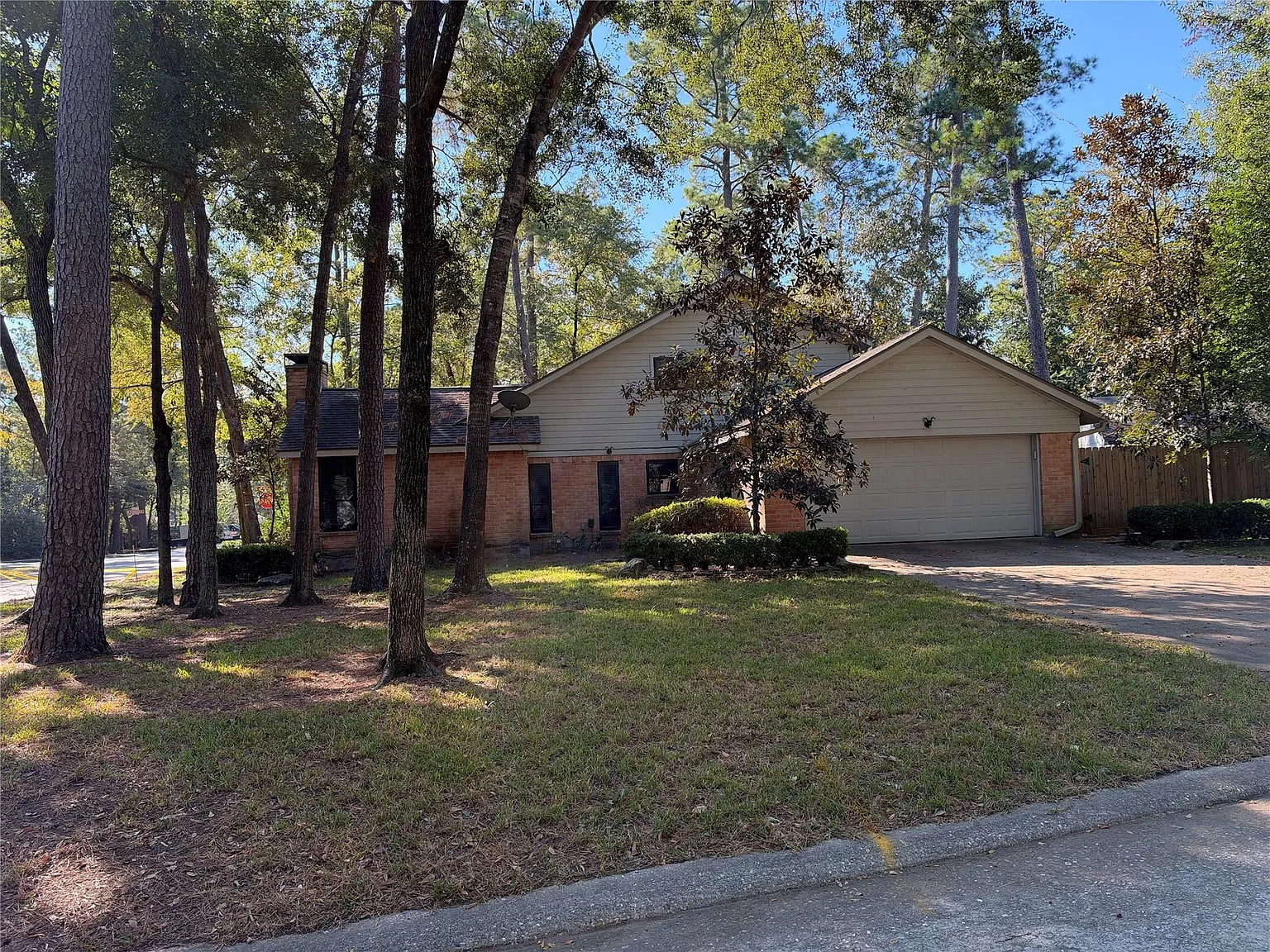 4 bed, 2.5 bath, 2689 sqft, $3,500 — Photo 2
