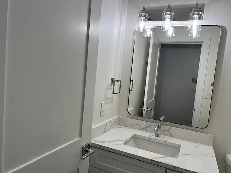 Golden Inca Apartments | Where Comfort Meets Style — Photo 27