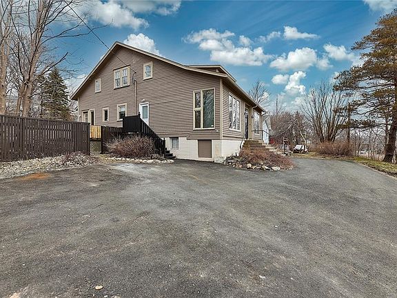 4th image of 300 Topsail Road