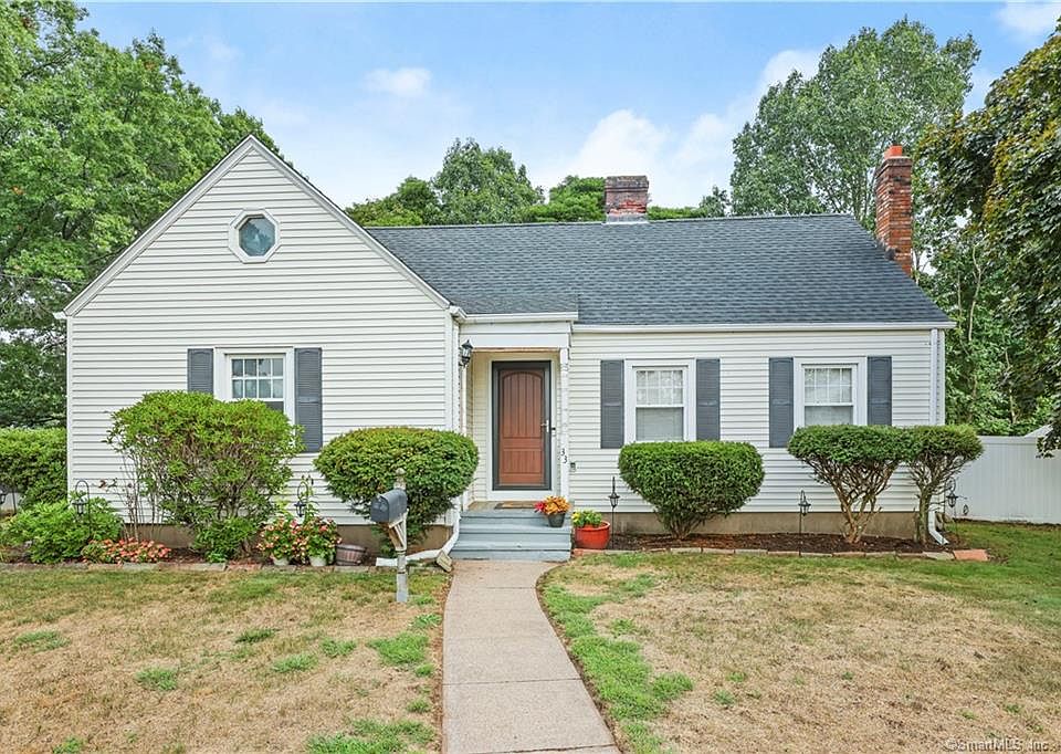 33 Summit Rd, Hamden, CT 06514 Zillow