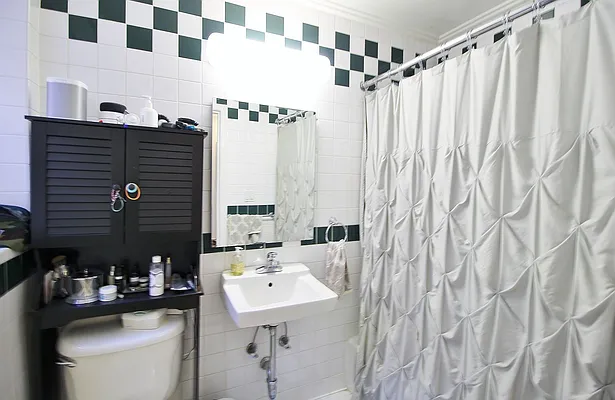 Rented by Julianna Realty Corp | media 28