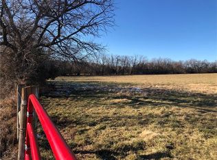 383 Plum Creek Rd, Osawatomie, KS 66064