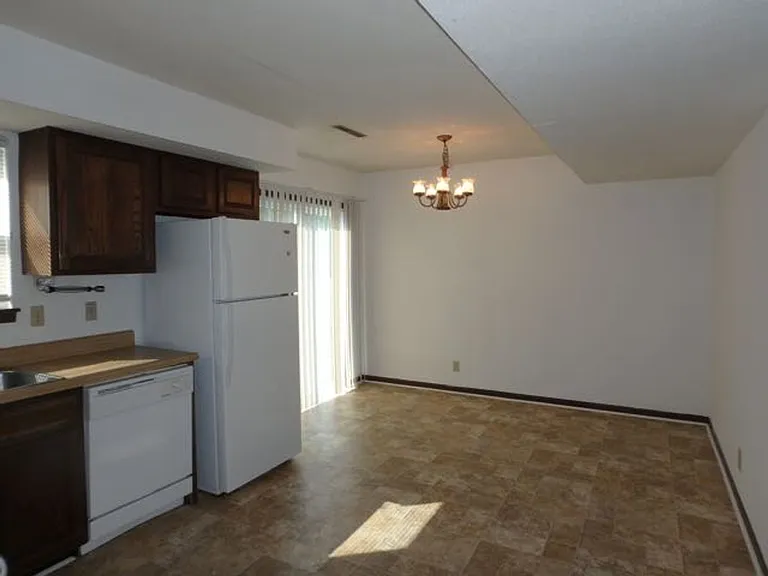 1113 Callie Dr #A — Photo 8
