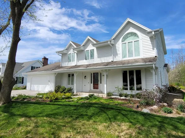 3908 West Marseilles DRIVE, Mequon, WI 53092