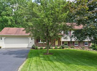3500 Mountain View Dr, Mountville, PA 17554