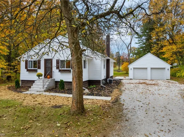 916 Renninger Rd, Akron, OH 44319