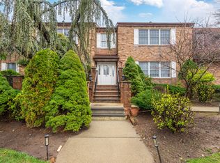 70 Harristown Rd #16, Fair Lawn, NJ 07410