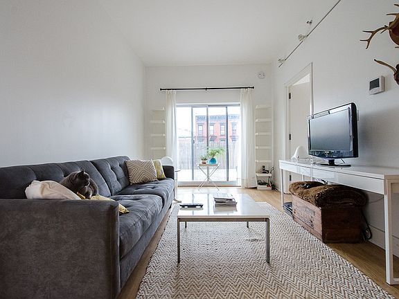 2nd image of 200 Franklin St #3