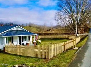 579 Teaberry Rd, Roan Mountain, TN 37687