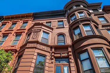 Rented by Level Group