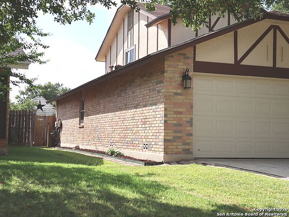 3rd image of 8374 Thorncliff Dr