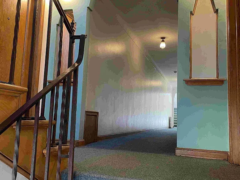 1120 Grand Apartments — Photo 12