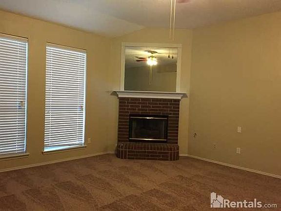 3rd image of 2102 E Greenspoint Ct