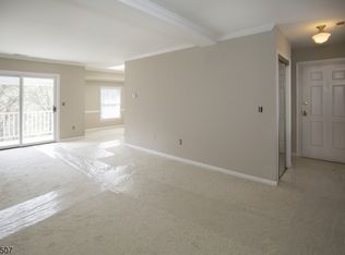 123 Countryside Dr #123, Basking Ridge, NJ 07920