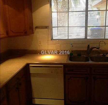 3rd image of 2324 W Oakey Blvd