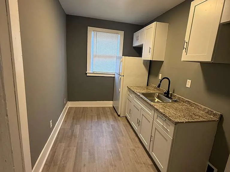2676 Sturtevant St #4-1 — Photo 2
