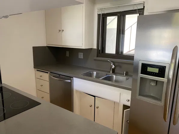8692 Falmouth Ave APT 4, Playa Del Rey, CA 90293