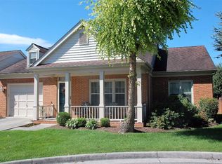 204 Crabapple Ln, Bluefield, WV 24701