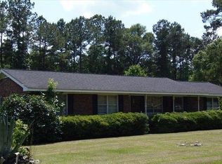 155 Pineland Woods Dr, Whiteville, NC 28472
