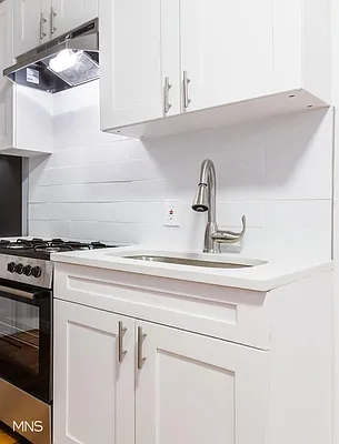 Rented by MNS Marketing | media 33