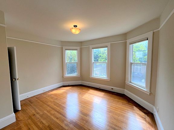 4th image of 425 Walnut St APT 1