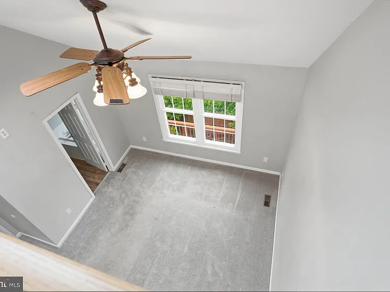 7035 Kings Manor Dr — Photo 44