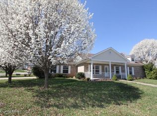 501 Chaucer Ct, Lawrenceburg, KY 40342