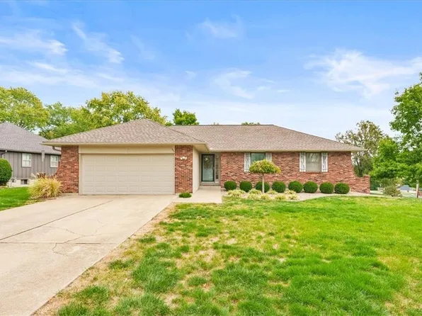 507 Meadow Ln, Raymore, MO 64083