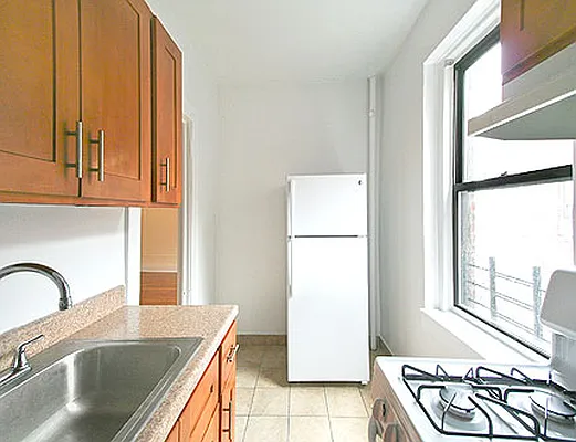 Rented by SW Queens Mezzanine | media 26