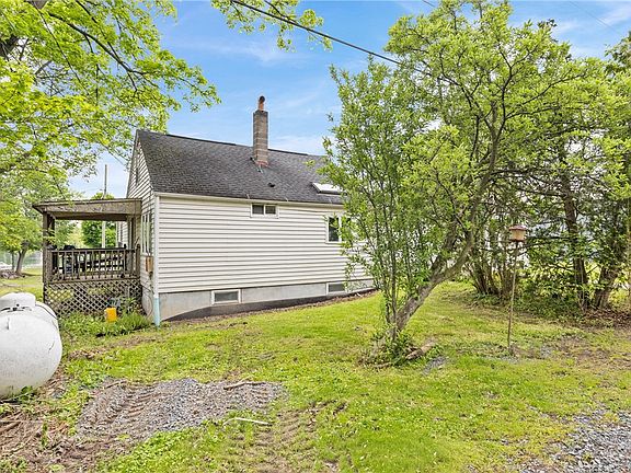 2nd image of 4279 Carrs Cove Rd