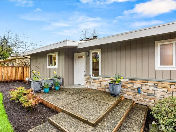 231 105th Avenue SE, Bellevue, WA 98004