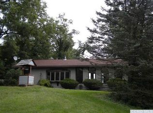 1708 River Rd, West Coxsackie, NY 12192