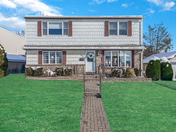 601 Bernice Rd FLOOR 2