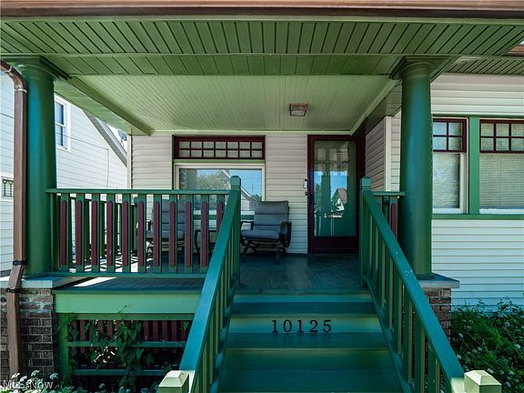 3rd image of 10125 Loretta Ave